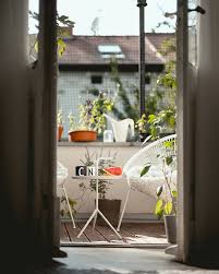 Die möglichkeiten, ihr wohnzimmer zu gestalten, sind zahlreich. Balkon Gestalten So Wird Der Balkon Das Wohnzimmer Fur Den Sommer Freudengarten