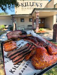 Saturdays + BBQ = pure happiness! Come hungry & leave smiling! 🍖 Hop in  line🔥 Our doors open at 11am today! . . . . . #killensbbq #bbq #houstonbbq  #bbqlover #texasbarbecue #houstonfood #pearlandtx #woodlandstx #cypresstx  #houstonheights #houstonhotspots