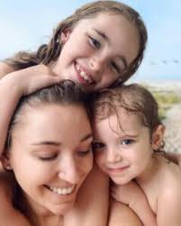 Mums Making Their Mark in FNQ