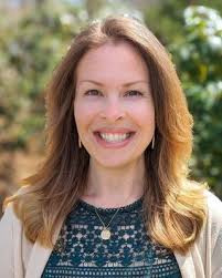 Kelly Kirkbride's Instagram, Twitter & Facebook