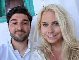 Noel Rose's Instagram, Twitter & Facebook