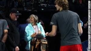 Alexander zverev of germany with his father alexander zverev sr. Alexander Zverev Thanks Soft Guy Dad After Atp Finals Win Cnn