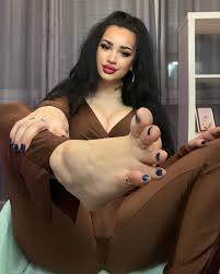 Ena Friedrichs Feet << wikiFeet