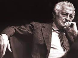 The agnelli family (italian pronunciation: Gianni Agnelli S Style Suits Ties And Watches Of An Italian Icon