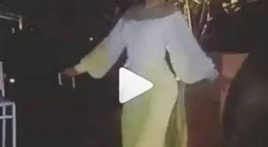 أشعلت الفنانة نسرين طافش موقع تبادل الصور، إنستقرام، بإطلالة أنيقة ظهرت فيها باللون الأصفر ومكياج صيفي. Ø¨Ø§Ù„ÙÙŠØ¯ÙŠÙˆ Ø±Ù‚Øµ Ù†Ø³Ø±ÙŠÙ† Ø·Ø§ÙØ´ ÙÙŠ ÙŠÙˆÙ… Ù…ÙŠÙ„Ø§Ø¯Ù‡Ø§ ÙŠØ´Ø¹Ù„ Ø§Ù†Ø³ØªØºØ±Ø§Ù… ÙˆÙƒØ§Ù„Ø© Ø®Ø¨Ø± Ø§Ù„ÙÙ„Ø³Ø·ÙŠÙ†ÙŠØ© Ù„Ù„ØµØ­Ø§ÙØ©