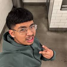 I went to a Chinese restaurant the other day. The fortune cookie said  “we're listening” 😳 #jokes #gitrdone