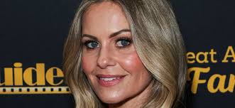 Candace Cameron Bure Removes Bikini Pic After Being Flooded With Negative  Comments About Her Body