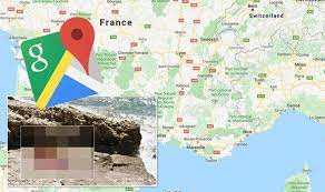 Today it is home to the oldest continuously running restaurant in chinatown nyc, nom wah, which has been serving dim sum since 1920. Google Maps Street View Beach Couple Caught Kissing In Private France Seaside Scene Travel News Travel Express Co Uk