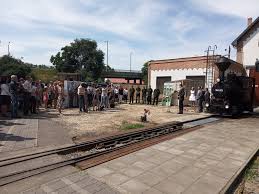 Elöl ül a masiniszta, ki a gőzöst, ki a gőzöst igazítja. Clld Debrecen Posts Facebook