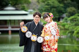 尻職人”倉持由香、プロゲーマー・ふ～どと結婚 2ショットで報告＜コメント全文＞ - モデルプレス