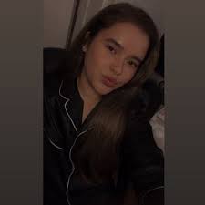 Nina (@ninainprogress)