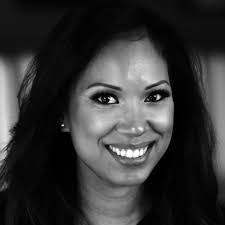 Laura Pich's Instagram, Twitter & Facebook