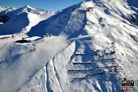 Ski slopes up to 3,000 meters and a vertical drop of 1,800 meters. Skigebiet Bormio Skiurlaub Bormio Winterurlaub