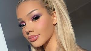 Shirin david zeigt sich fast komplett ungeschminkt. Aufgeregt Shirin David Meldet Sich Mit Youtube Roomtour Promiflash De