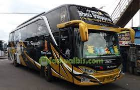 Sari asih ciputat, ketika kesana sekitar jam 13.00 tidak ada tanda kehidupan disana biasanya jam segitu sering melihat bus ramayana yang bersebelahan dengan putera mulya sedang parkir, karena tidak ada tanda kehidupan maka saya putuskan jalan lagi kearah ruko, disini bus gms, tunggal dara dan tunggal dara. Jadwal Dan Tarif Bus Dari Jakarta Ke Lamongan