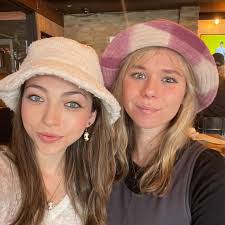 Everyone please welcome my soul sista to her quarter life crisis 🎂 Swipe  to go way back with @chloe.bart and I 💗