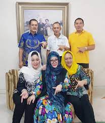 Siti hardijanti rukmana (tutut soeharto). Keluarga Cendana Returns Pks Optimistis Masih Ada Di Hati Rakyat