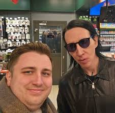 MMERRY ANTICHRISTMAS SUPERSTAR