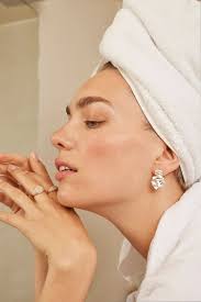 Enamel Sparkling Mary ring