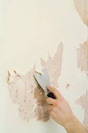 Videomuzda sizlere evde kolayca uygulayabileceğiniz. Hizli Bir Sekilde Eski Duvar Kagidi Duvardan Soyma Hizli Bir Sekilde Duvarlardan Duvar Kagidi Nasil Kaldirilir