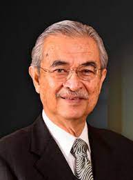 Badawi, datuk seri abdullah ahmad — ▪ 2005 five months after becoming prime minister of malaysia, datuk seri abdullah ahmad badawi received a surprisingly strong personal mandate in general elections held on march 21, 2004. Abdullah Ahmad Badawi