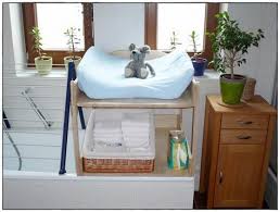 Du findest im ikea sortiment vieles, das dir beim baden deines kleinen lieglings, beim wickeln und beim stillen hilft, damit alles. 8 Badewanne Wickeltisch Ideen Wickeltisch Badewannen Wickelaufsatz Wickeltisch Badewanne