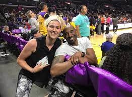 962 tykkäystä · 7 puhuu tästä. Chatilla Van Grinsven Eert Kobe Bryant Die Ze Begin Dit Jaar Nog Ontmoette Hij Is Groter Dan Het Leven Foto Ed Nl