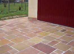 I pavimenti in pietra sono realizzati utilizzando rocce di diverso tipo: Pavimentazioni Esterne In Pietra Naturale Pavimentazione Piastrelle