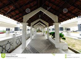 Find out whether the sultan abu bakar state mosque has halal food and prayer places. Pedestrian Walkway At Sultan Abu Bakar State Mosque In Johor Bharu Malaysia Stock Image Image Of Ablution Facade 55083275