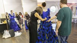 Liebe Stirbt Nie Phantom Ii Die Fittings Behind The Scenes V Youtube Liebe Stirbt Nie Musical Oper