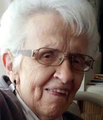 Elaine Eberhardt's Instagram, Twitter & Facebook