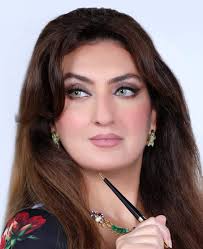 THE OIL REFINING INDUSTRY AND ENERGY TRANSITION INITIATIVES