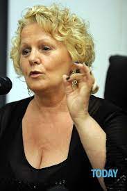 Katia ricciarelli on wn network delivers the latest videos and editable pages for news & events, including entertainment, music, sports, science and more, sign up and share your playlists. Katia Ricciarelli E Pippo Baudo Di Nuovo Vicini Cosi Una Sera Ci Siamo Riconciliati
