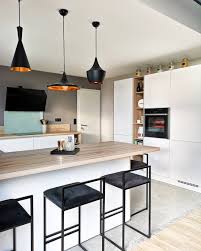 L Image Contient Peut Etre Table Cuisine Et Interieur Interni Della Cucina Cucine Bianche Moderne Progetti Di Cucine