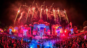 Подключайся к лайв трансляциям tomorrowland 2018 все дни фестиваля с 17:50. Tomorrowland 2018 Die Highlights Des Ersten Wochenendes