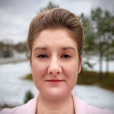 Michelle Dennison's Instagram, Twitter & Facebook