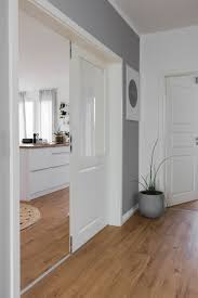 Wir haben heute für euch 10 trendige gestaltungstips für den kleinen flur. 5 Tipps Wie Du Deinen Flur Gemutlich Und Funktional Einrichtest Wohnlichst