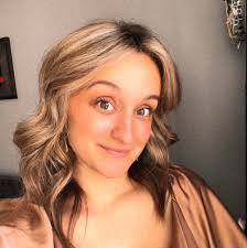 Has anyone stayed at the Hampton Inn and Suites Buena Park and is there a  shuttle to Disney?