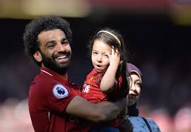 Wird mohamed salah die liebe finden in 2021? Mohamed Salah Upstaged By His Daughter Again After Winning Golden Boot Mirror Online