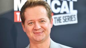 Jennifer Earles's Instagram, Twitter & Facebook