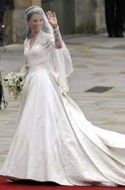 Weitere ideen zu hochzeitskleid, hochzeit, brautkleid. Glaubt Man Geruchten Wird Auch Amal Alamuddins Kleid Aus Dem Hause Alexander Mcqueen Stammen Stuttgarter Zeitung