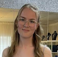 Hi everyone, I know it's super short notice but we've been massively let  down with prom transport. My daughter never asks for anything and she's  asked if we can make her prom