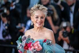 She is a director and writer, known for on body and soul (2017), simon mágus (1999) and my twentieth century (1989). Lxdvk6tha867tm
