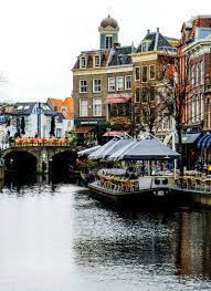 Universiteit leiden) is a public research university in leiden, netherlands. Ein Vormittag Im Hubschen Stadtchen Leiden In Holland