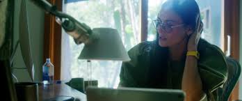 Fiji Water Of Demi Moore As Piper Griffin In Songbird 2020