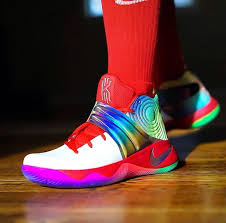 Obwohl kyrie irving bereits seit mitte märz nicht mehr aktiv auf dem court steht, droppt nike den nike kybrid s2. Kyrie Irving Best Shoes Shop Clothing Shoes Online