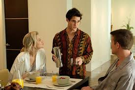 In a span of three months in 1997, cunanan killed at least four people before shooting the designer in broad. The Assassination Of Gianni Versace On Netflix How Much Actually Happened Hello