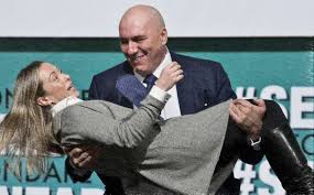 Il Gigante Buono Se Ne Va Guido Crosetto Sbatte La Porta E Si Dimette Da Parlamentare Politica