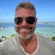 James Van Fleet على X: "Thank you @NHC_Atlantic @NHC_TAFB @NWSMiami for a  fantastic Marine Meteorology Workshop this week from your @RoyalCaribbean  Marine Ops Team! (to my right, Fleet Captain, Captain Flemming, Director