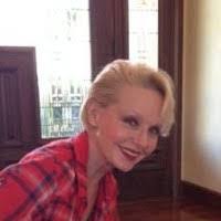 Gloria Owen's Instagram, Twitter & Facebook